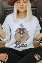 Load image into Gallery viewer, LEO GRAPHIC SWEATSHIRT PLUS SIZE
